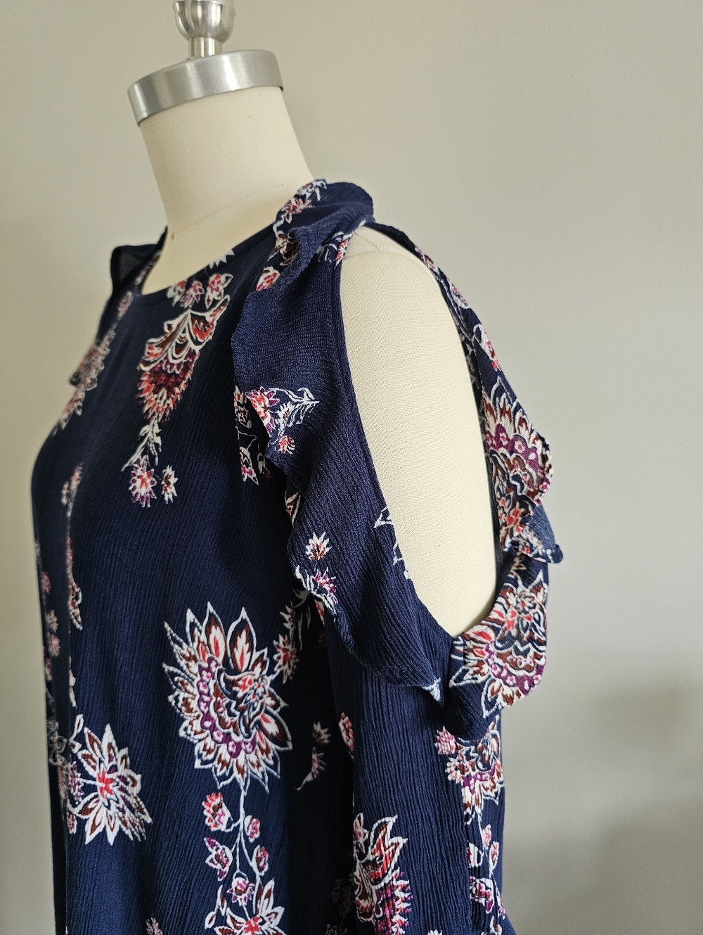 OLD NAVY boho style cold shoulder swing dress with ruffles and long sleeves - Picture 11 of 11